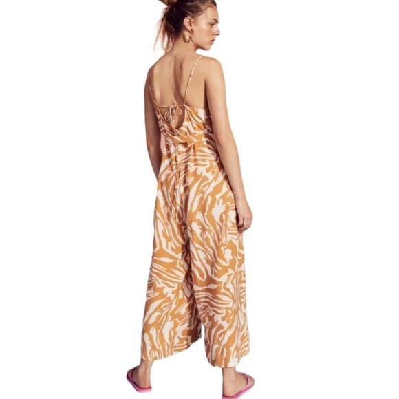 H&M Gold Tropical Sleeveless Flowy Jumpsuit Size Large - Picture 3 of 13